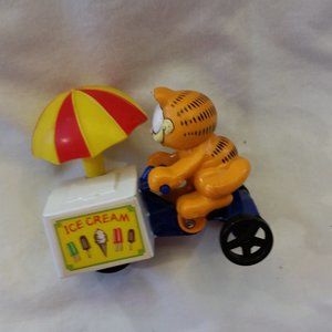 Garfield Figurine